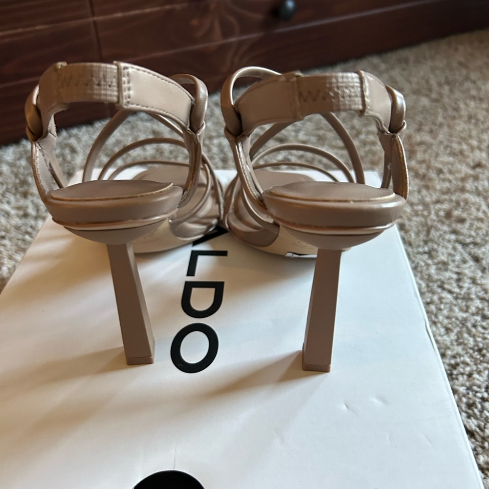 NIB Aldo Amilia Heels - Picture 4 of 5